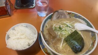 【幸来@上井草 レビュー】ラーメン＋ライスで930円！深夜に再訪したい背脂とんこつラーメン