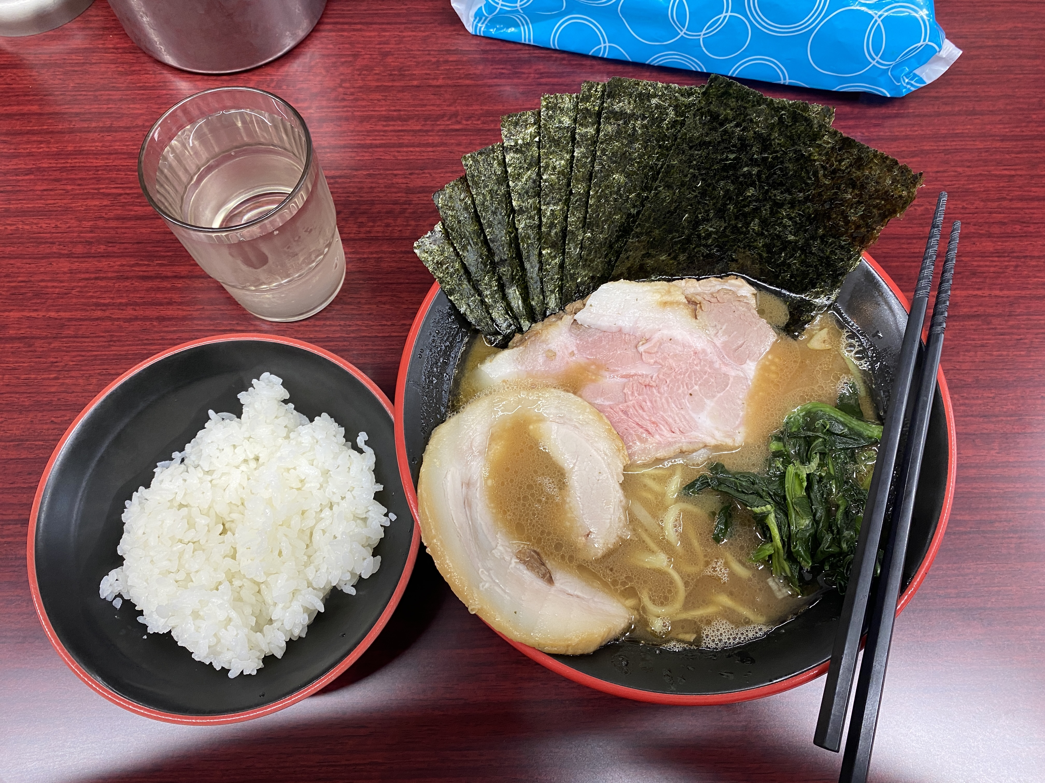 【麺家 紫極@大泉学園レビュー】ラーメン＋のり＋限定トッピングで900円！ライスお代わり自由で満腹保証！