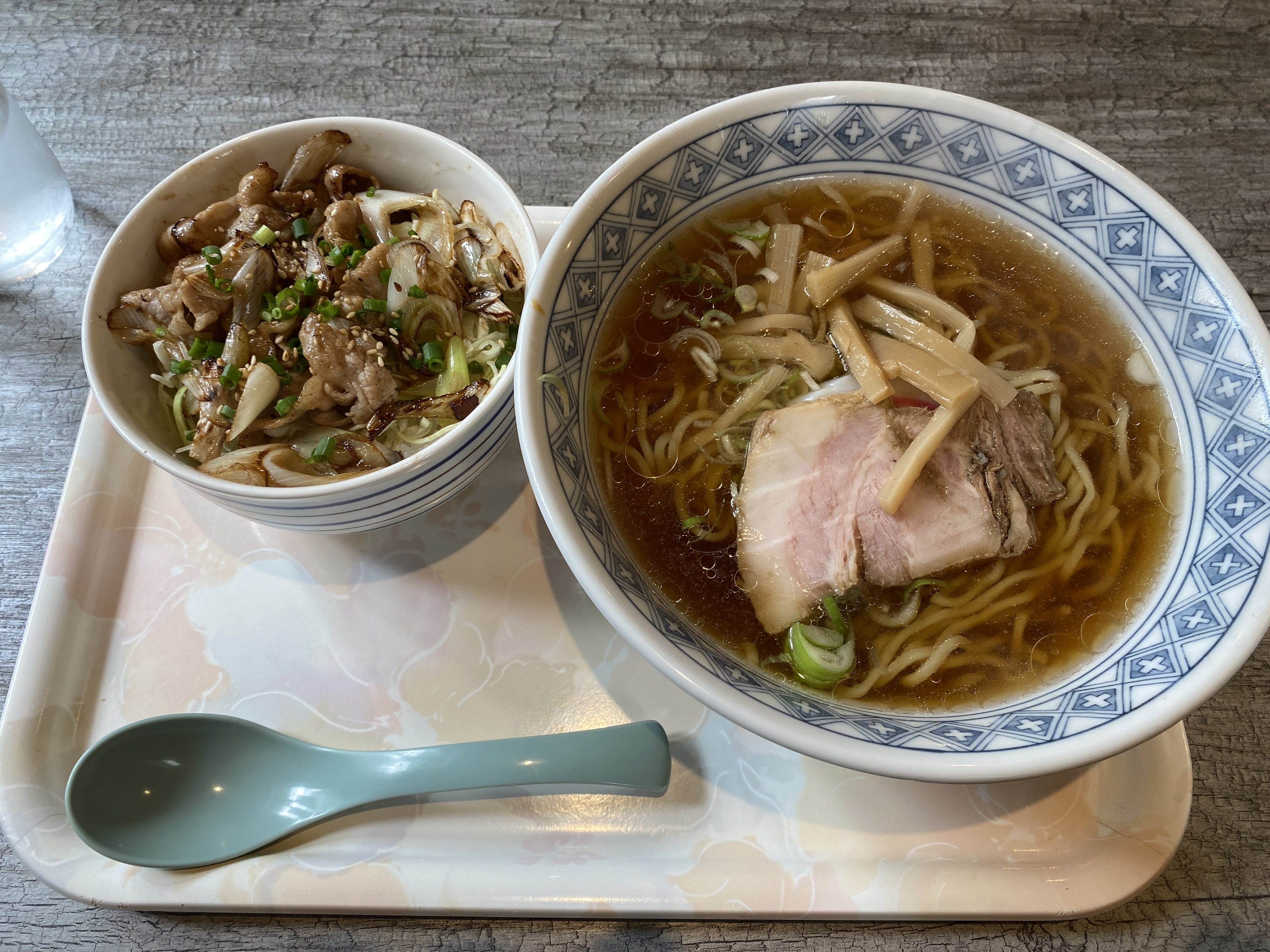 【粋@上石神井レビュー】知る人ぞ知る地元の居酒屋で男好みなランチを食す